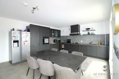 Traumhafte Penthousewohnung in Oberzeuzheim! Effizienzhaus 55 inkl. Stellplatz u.v.m.