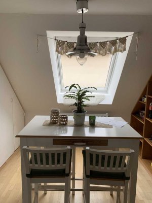 Helle 2-Zimmer Dachgeschosswohnung in Obertshausen