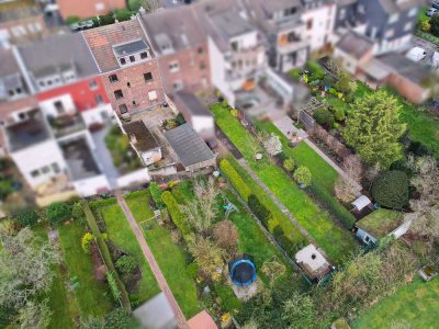 Sofort verfügbar: Haus mit Altbaucharme und großem Garten in Düsseldorf Lichtenbroich
