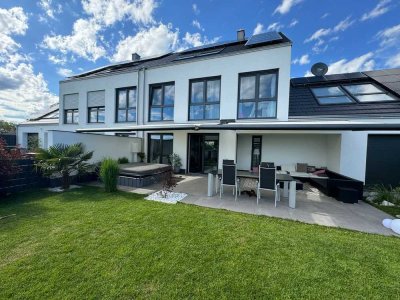 moderne hochwertige Doppelhaushälfte am Ortsrand mit EBK, Klima, Kaminofen, Doppelgarage, KfW 55