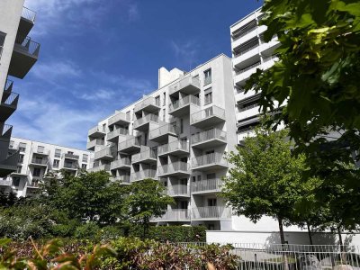 Neuwertige Wohnung mit Balkon in Bestlage  - perfekt möbliert