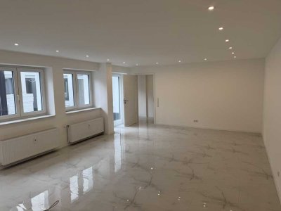 Großzügige Haus-in-Haus-Wohnung mit 328 m², eigenem Eingang und Tiefgarage in Düsseldorf