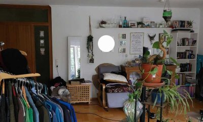 4er WG Zimmer 32 qm mit großer Fensterfront und Balkon mit Blick auf den Garten