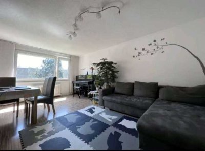 3,5-Zimmer helle Wohnung provisionsfrei mit Einbauküchen Balkon in Böblingen