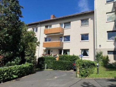 Sonnige 4-Zimmer-Wohnung mit Mansarde und Garage!