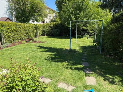 Provisionsfrei: Modernisiertes Reihenendhaus mit schönem Garten