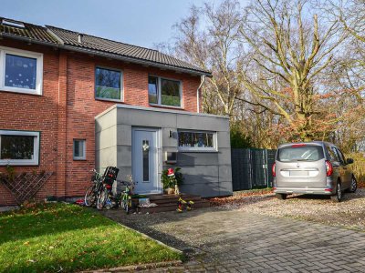 Hochwertig saniertes Reihenendhaus mit großem Garten & Garage in Eckernförde