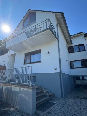 Attraktives Mehrfamilienhaus mit 5 Wohneinheiten in Remagen-Rolandswerth