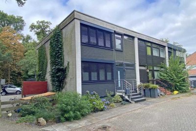 Markantes Reihenmittelhaus mit Vollunterkellerung in Oldenburg-Bümmerstede