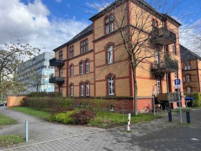 Von Privat - großzügige 2-Zimmer Altbauwohnung in Düsseldorf-Derendorf