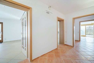 Großzügiges Domizil mit großem Garten, PV-Anlage u. Ausbaumöglichkeit für Wohnen & Arbeiten