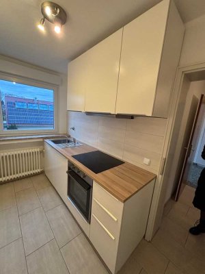 Helle 2-Zimmer Dachgeschosswohnung in Bergisch Gladbach