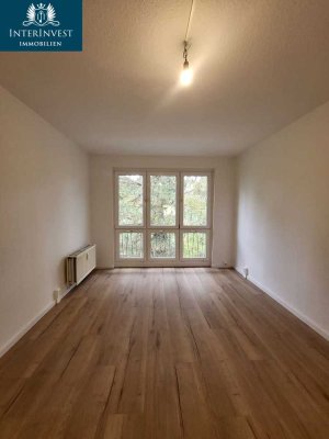 Erstbezug nach Sanierung – Moderne 3-Zimmer-Wohnung mit Einbauküche & Garage