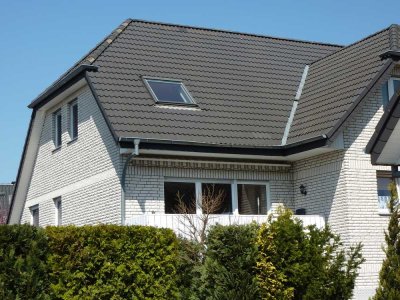 Helle 4 Zimmer Maisonetten Wohnung über 2 Etagen, Südbalkon und EBK