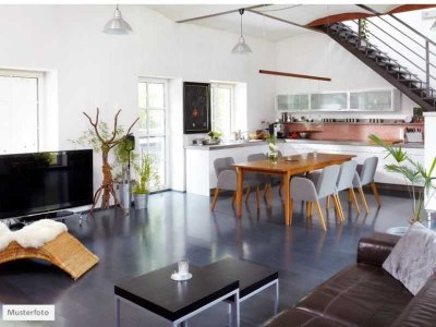 1 Zimmer - Wohnung mit Stellplatz