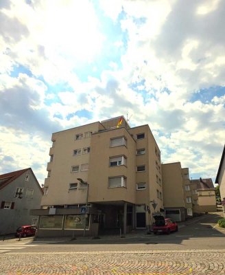 3-Zimmer-Wohnung mit Aufzug, Einbauküche und Garage – aktuell in Renovierung in Dagersheim