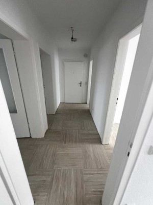 Helle 3-Zimmer-Wohnung mit Balkon in Duisburg-Aldenrade – frisch renoviert