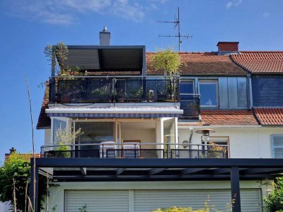 Charmanter Altbauflair! Stilvolle Wohnung mit Wintergarten und Dachterrasse in Hanau-Kesselstadt!