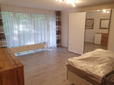 Echte Traumwohnung: Möblierte 2-Zimmer Wohnung mit 2 Balkonen zentral Marburg bis 31.12.2026