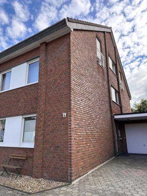 Exklusive 3-Raum-Wohnung, gehobene Ausstattung, Balkon, Garage & Einbauküche in Korschenbroich