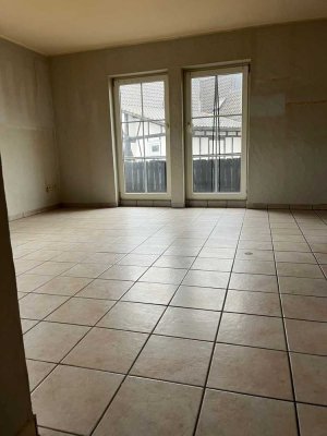 Sofort verfügbar! Attraktive 3-Zimmerwohnung mit Balkon im 1. Obergeschoss