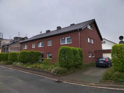 Helle 2 Zimmer-DG-Wohnung, PKW Stellplatz, Gemeinschaftsgarten