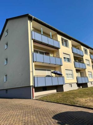 Helle 2-Zimmer Dachgeschosswohnung in Linden mit Balkon
