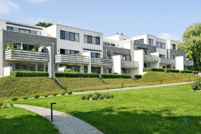 Exklusive Dachgeschosswohnung in parkähnlicher Wohnanlage mit Fördeblick