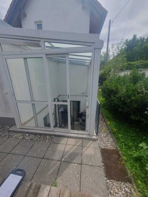 Möblierte 2-Zimmer-Souterrainwohnung mit Fußbodenheizung und eigenem Eingang