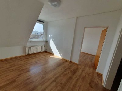 2-Zimmer-Dachgeschosswohnung mit Einbauküche in Wolfsburg