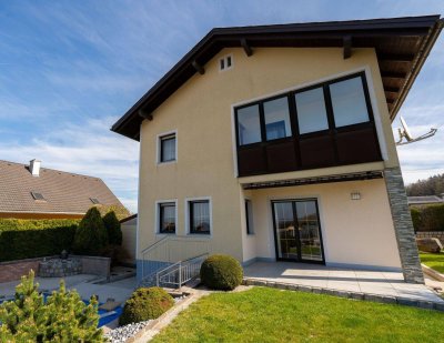 Traumhaus am Pfenningberg: 7 Zimmer, Pool und Garage – Ihr neues Zuhause!