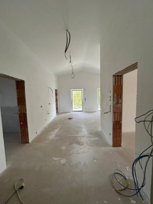 Sehr helle 3 Zimmer Dachgeschosswohnung - 5min zu Fuss ins Zentrum