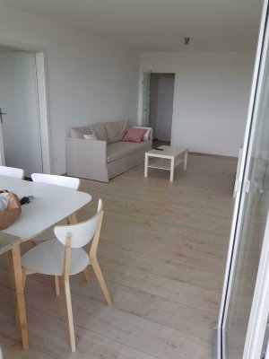 Teilmöblierte, neuwertige 2-Zimmer-Wohnung mit Balkon und EBK in Augsburg