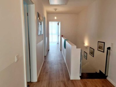 Erstbezug: exklusive 5-Zimmer-Maisonette-Wohnung mit Balkon in Erftstadt