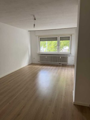 Helle 4-Zimmer-Wohnung mit Loggia