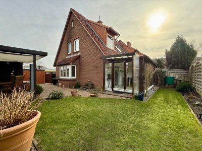 Geräumiges Reihenendhaus mit Wintergarten, Garage und Garten