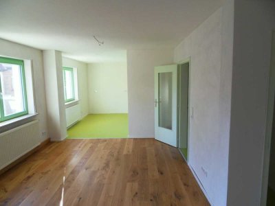 Schöne drei Zimmer Wohnung in Aschaffenburg (Kreis), Karlstein am Main