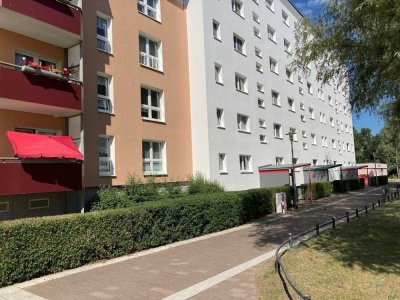 ++ Wohnen im EG mit Balkon ++