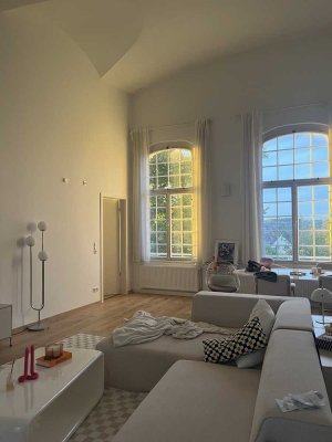 Traumhaftes Wohnerlebnis in der ehemaligen Aula