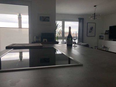 Moderne barrierefreie 2,5-Zimmer Wohnung im 3. OG mit Balkon in sehr guter Lage mit Rheinblick