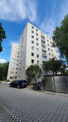 Hochwertig kernsanierte 4-Z-Wohnung mit Terrasse, Garage und XXL-Keller in gepflegter Wohnanlage
