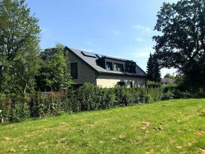 Doppelhaushälfte mit Gartenanteil (Wellingsbüttel - Neubau 2016)