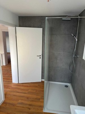 Neuwertige Wohnung mit einem Zimmer und Balkon in Siegen
