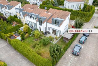 IMMOBERLIN.DE - Extravagantes Reihenendhaus mit Südgarten im Berliner Speckgürtel