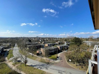 Traumhafter Ausblick, 3 Zi., gr. Loggia, Fahrstuhl, Tiefgarage in Erkrath-Millrath