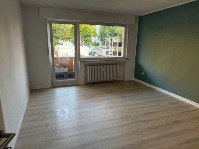 Kurzentschlossene aufgepasst! Gemütliche Erdgeschosswohnung mit Balkon in Holweide