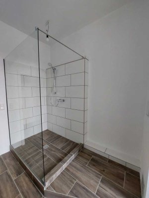 Erstbezug nach Sanierung: Schöne 4-Zimmer Küche Bad Wohnung mit gehobener Innenausstattung in Plauen