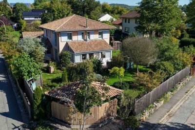 Energieeffizientes Einfamilienhaus im Toskana-Stil – romantisch wohnen in schöner Ortsrandlage