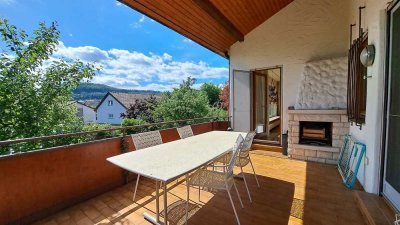 Großzügig geschnittene 4,5 Zimmerwohnung, in schöner Wohnlage mit Garten!