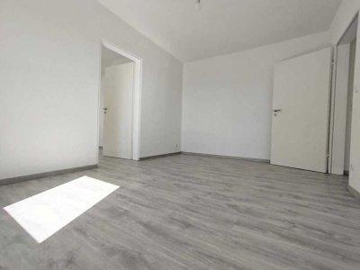 Super Lage, frisch renovierte Traum-Wohnung für Singles oder nettes Pärchen!